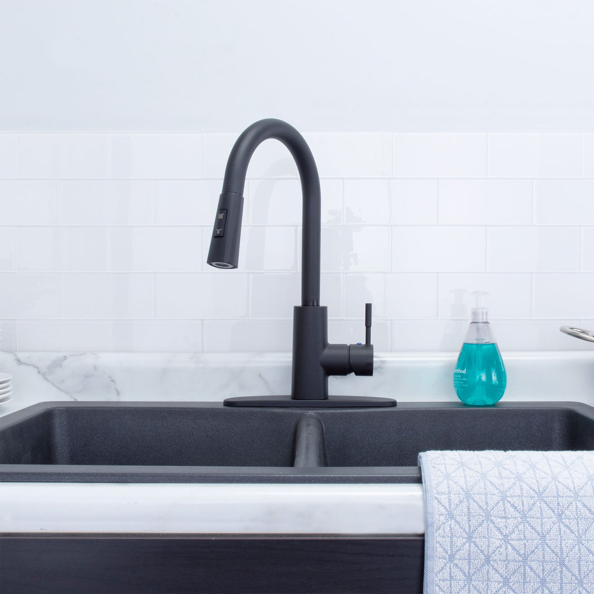 Tehila High-Arc Pull-Down Kitchen Faucet in Matte Black
