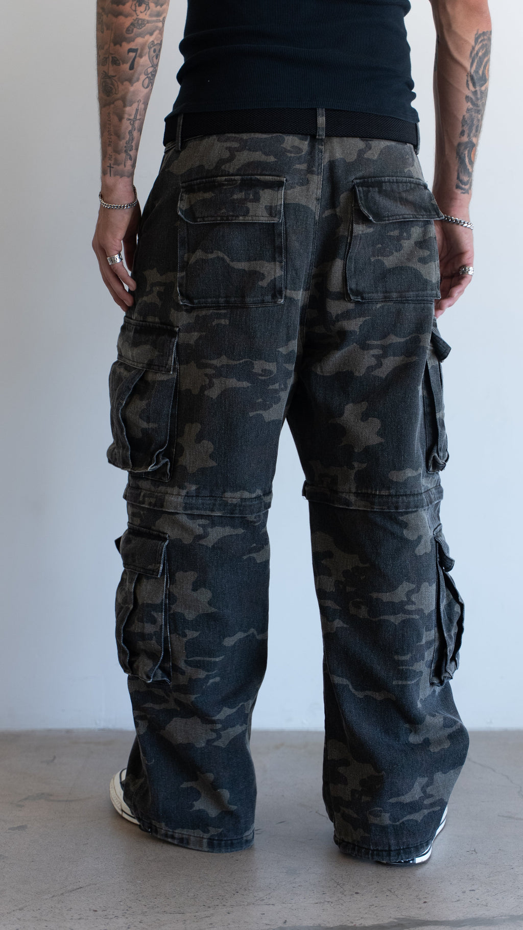 Into The Woods Cargo Pants – Dark Camo