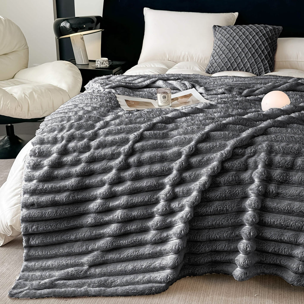Ultra-Soft Double-Sided Fleece Blanket – Gray Striped | All-Season Comfort