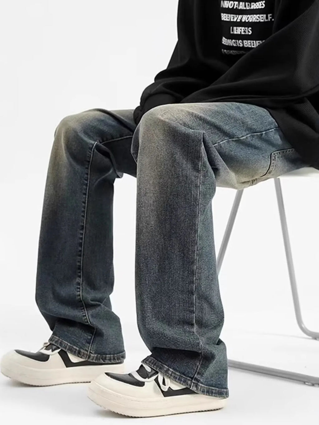 Vintage Wash Loose Fit Jeans