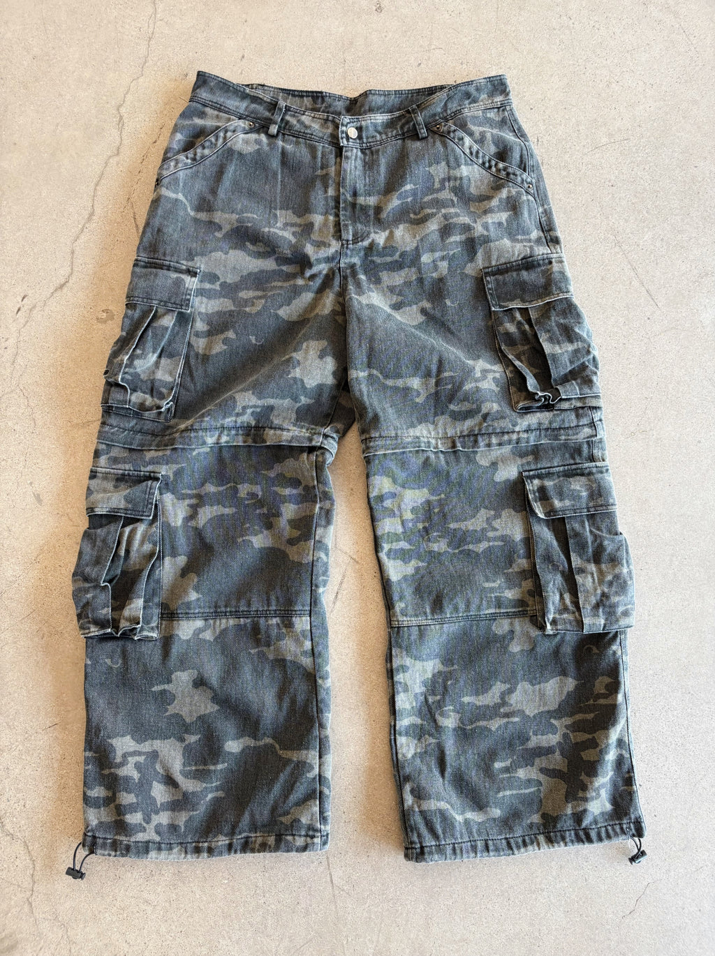 Into The Woods Cargo Pants – Dark Camo