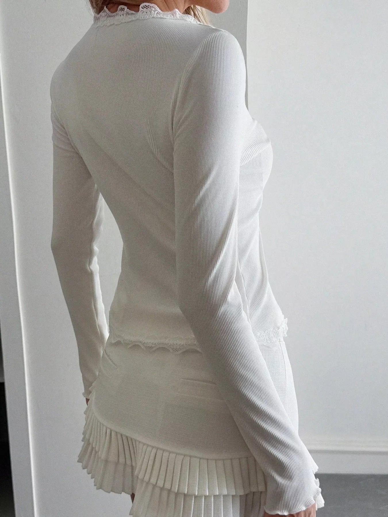 Lace Trim Long Sleeve Ribbed Buttoned Top