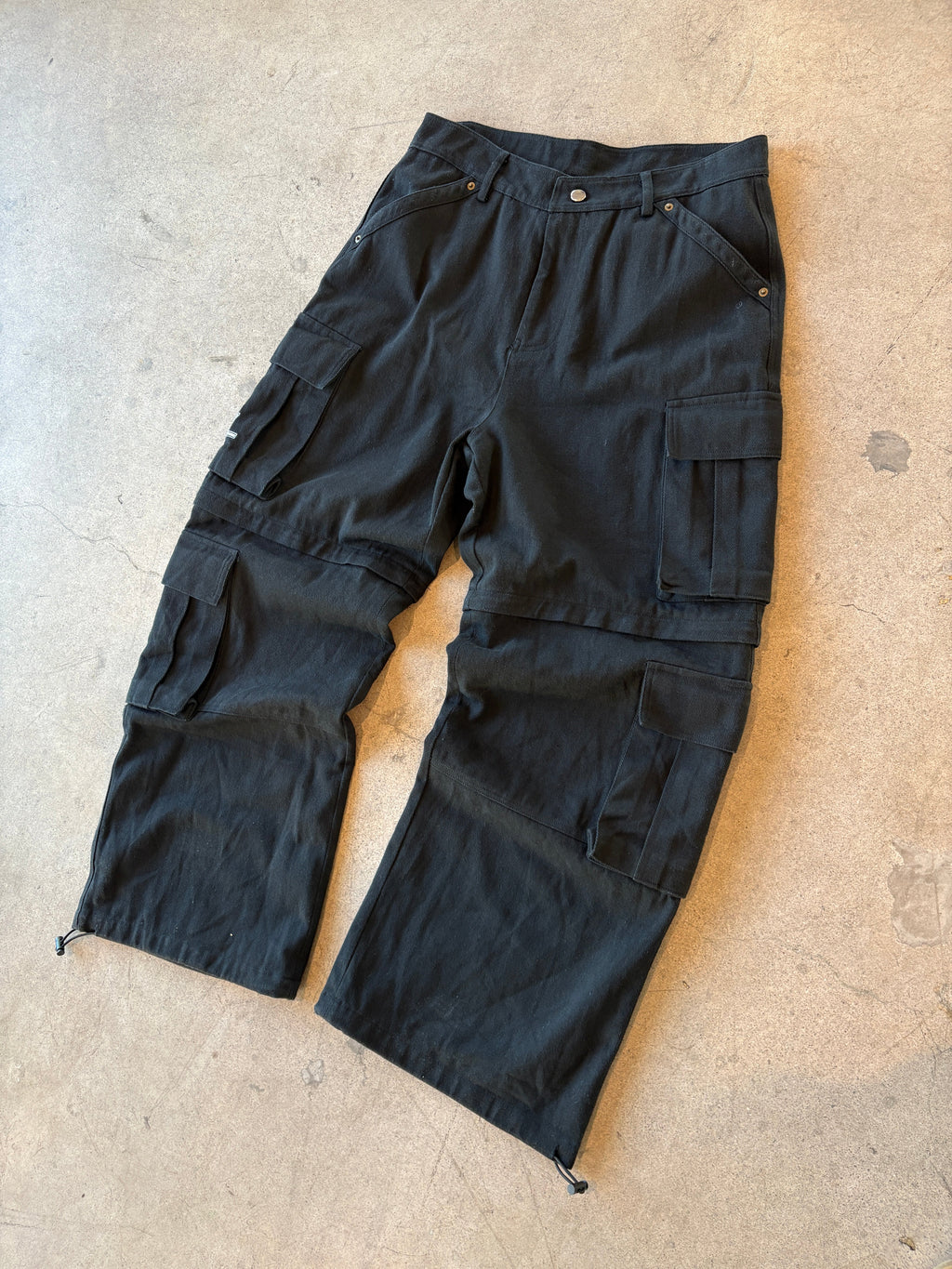 Into The Dark Cargo Pants – Black