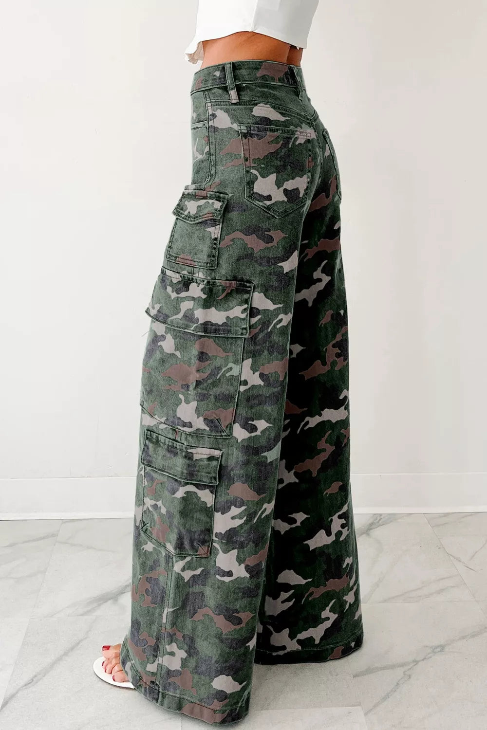 Women's High Waist Camo Print Cargo Pants with Multiple Pockets