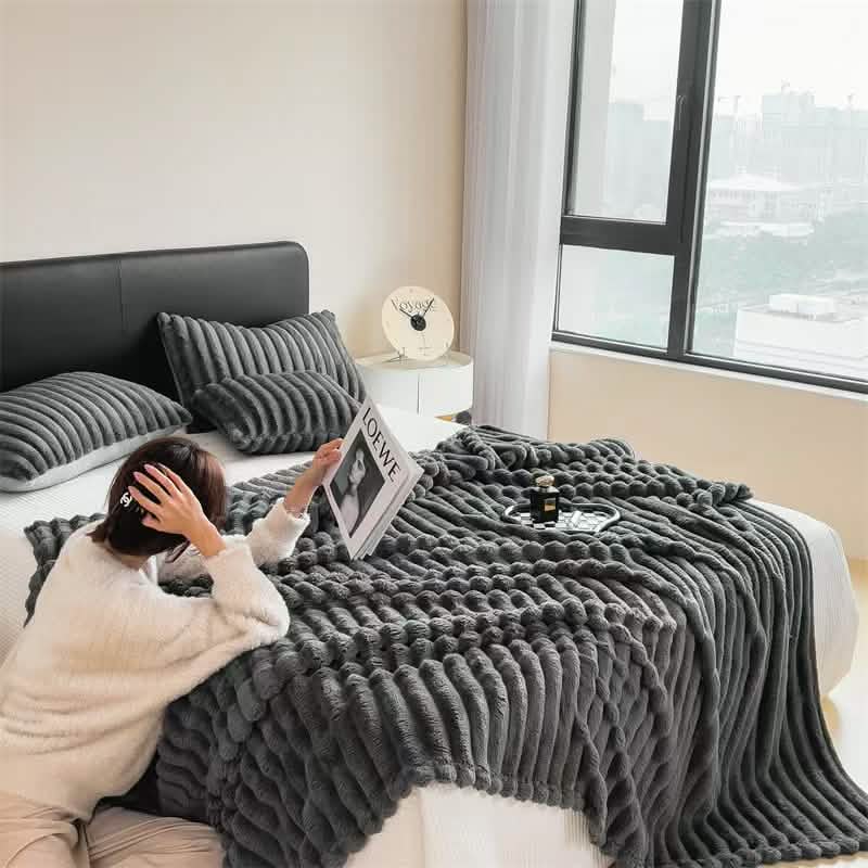Ultra-Soft Double-Sided Fleece Blanket – Gray Striped | All-Season Comfort