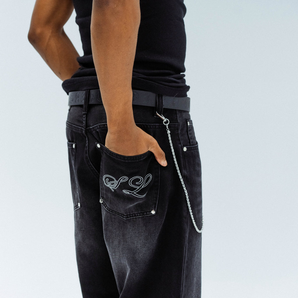 Signature Denim – Baggy Black Jeans