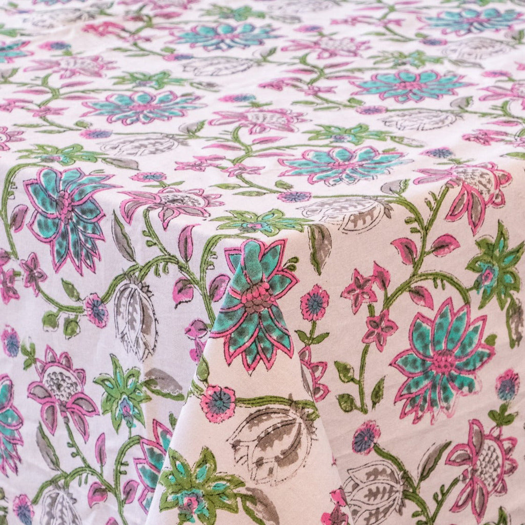 Ro'Table Pendula Petunia Organic Cotton Tablecloth