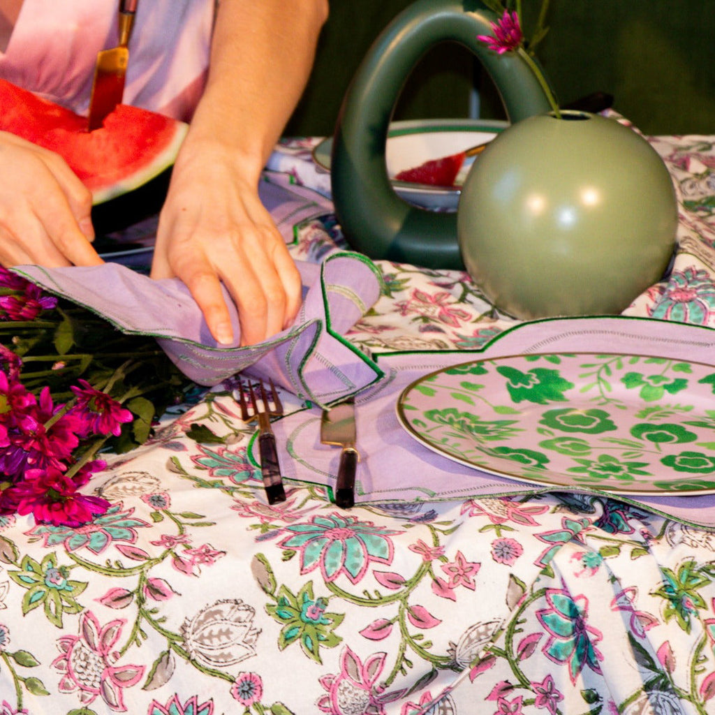 Ro'Table Pendula Petunia Organic Cotton Tablecloth