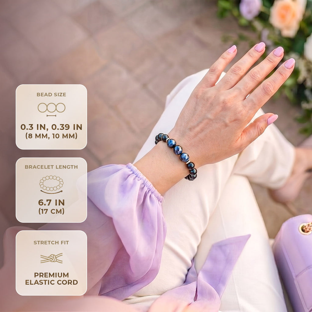 Bracelet on a wrist with labels showing 8 mm and 10 mm beads, 17 cm length, and elastic stretch cord.
