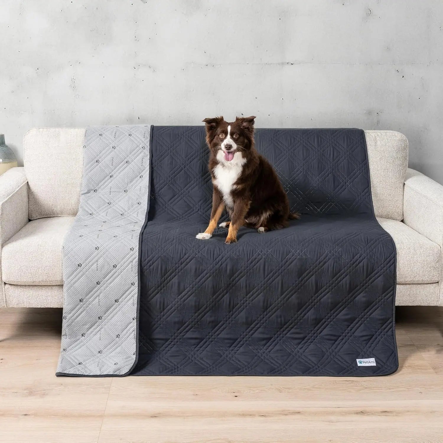 Reversible Waterproof Pet Couch Cover – Non-Slip Furniture Protector for Dogs & Cats