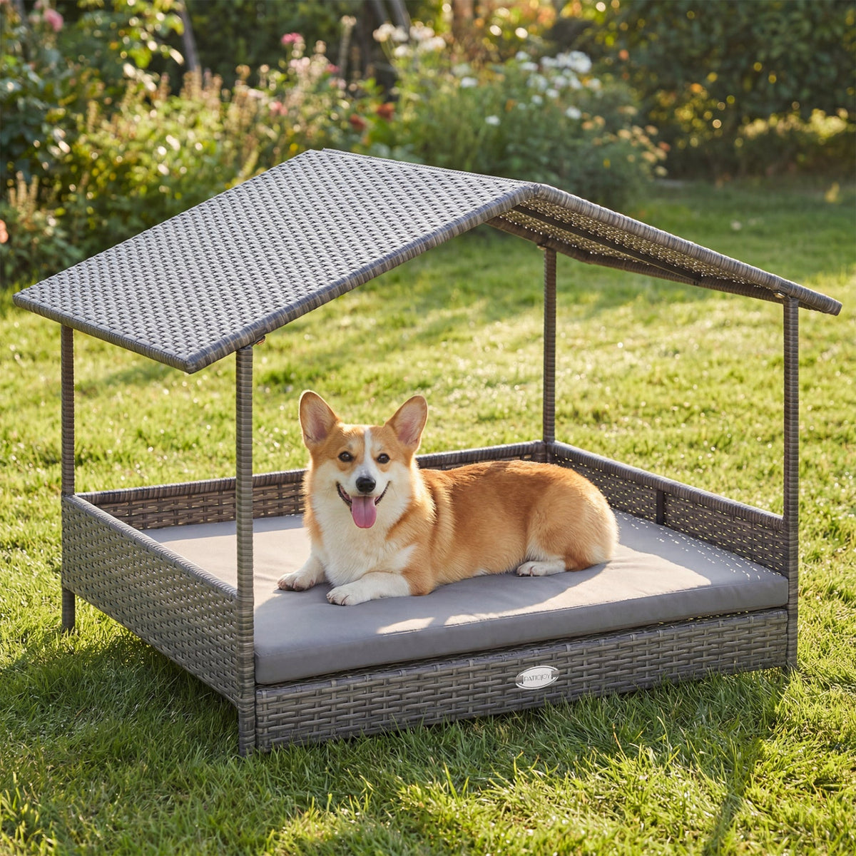 Elevated PE Rattan Doghouse with Canopy