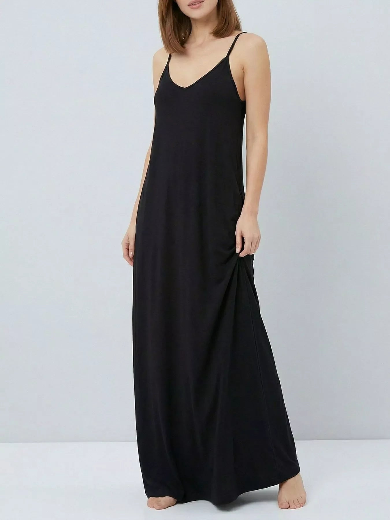 Women's Sleeveless V-Neck Maxi Dress with Pockets