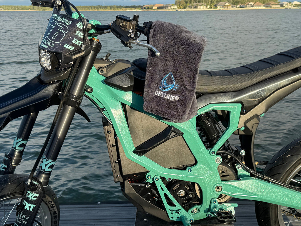 DryLine Twisted-Loop Microfiber Drying Towel
